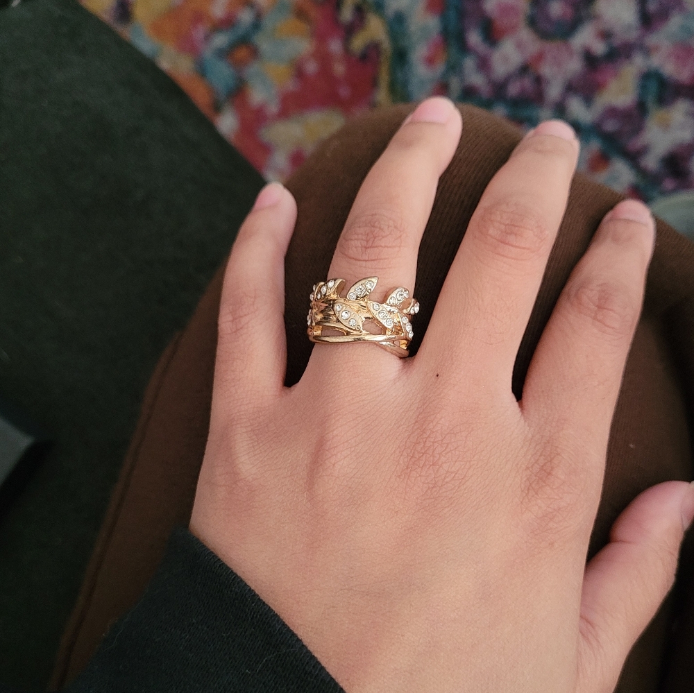 Ring - Picture 5 of 6